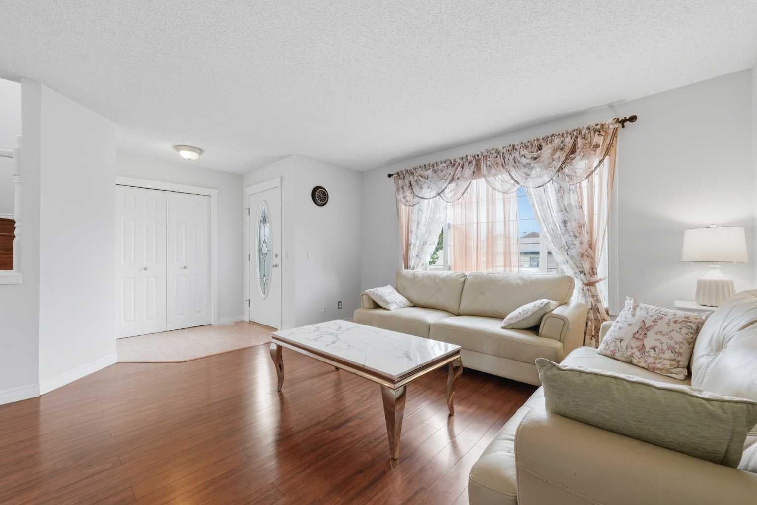 269 Tarington Close NE