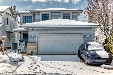 Photo of 207 Eldorado Close NE, Calgary, AB T1Y 6T5 (MLS # A2298989)