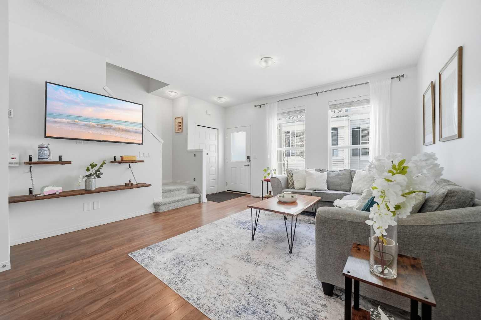 1001 8 Street NW 4803