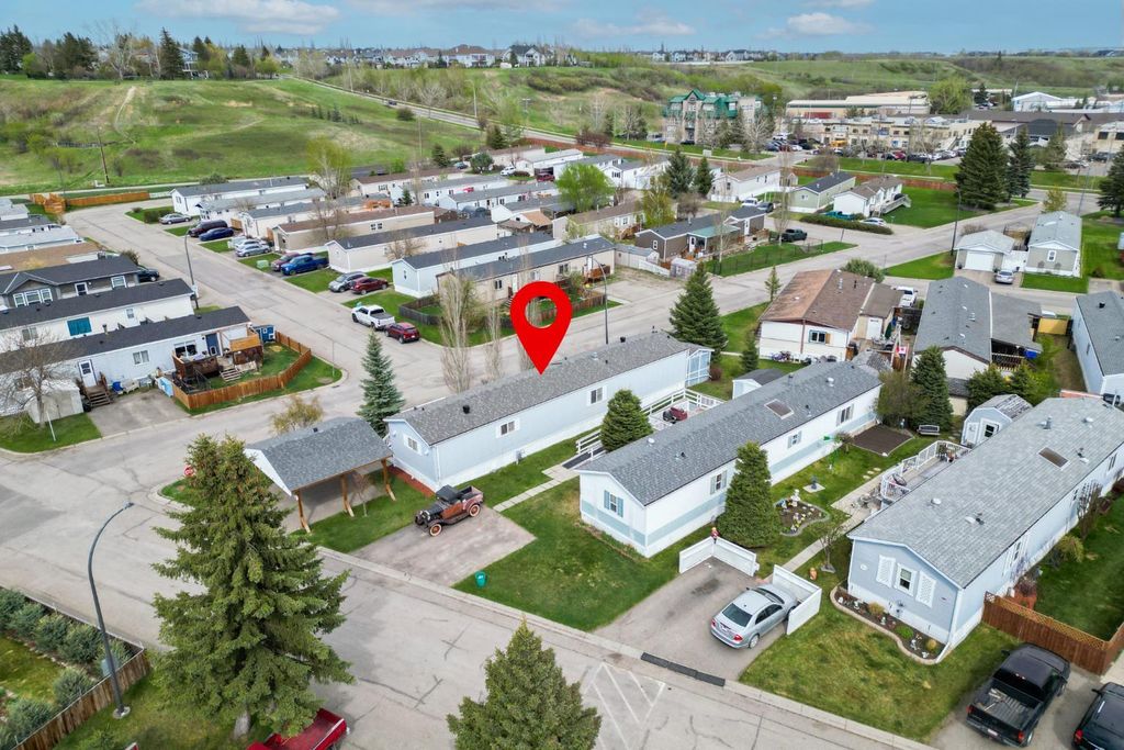 Photo of 118 Heritage Drive, Okotoks, AB T1S 1M4 (MLS # A2310977)