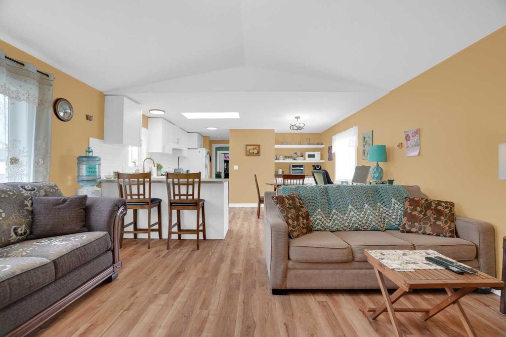 Photo of 118 Heritage Drive, Okotoks, AB T1S 1M4 (MLS # A2310977)