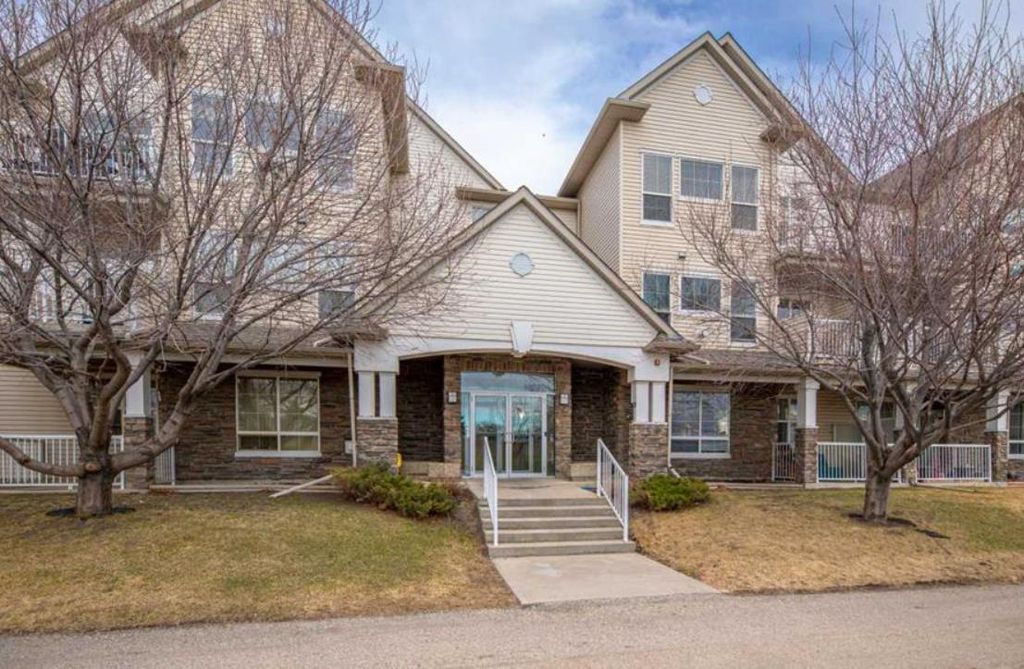 Photo of 1000 Applevillage Court SE #101, Calgary, AB T2A 7Z4 (MLS # A2293870)