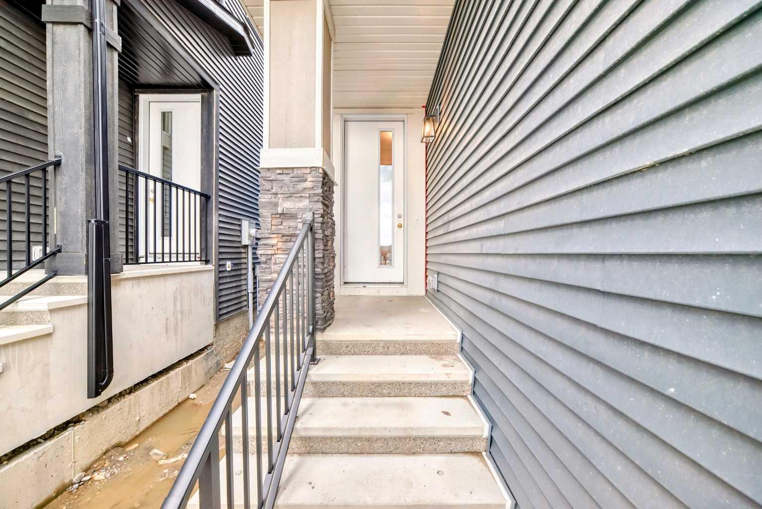 136 Crimson Ridge Place NW