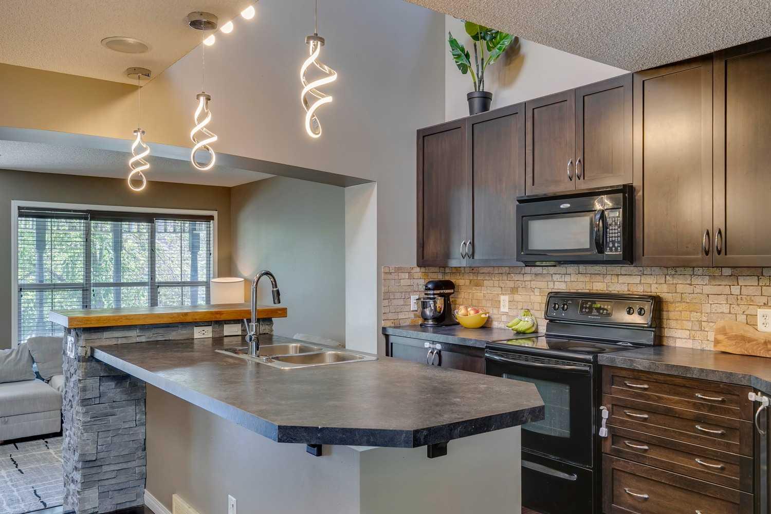 30 Auburn Bay View SE