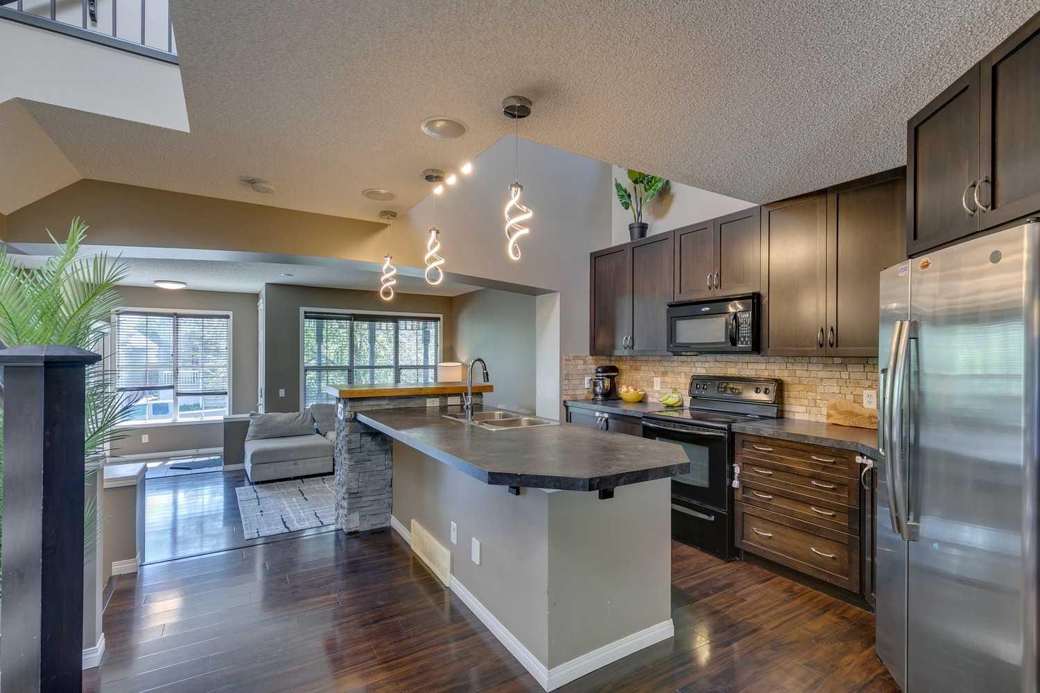 30 Auburn Bay View SE