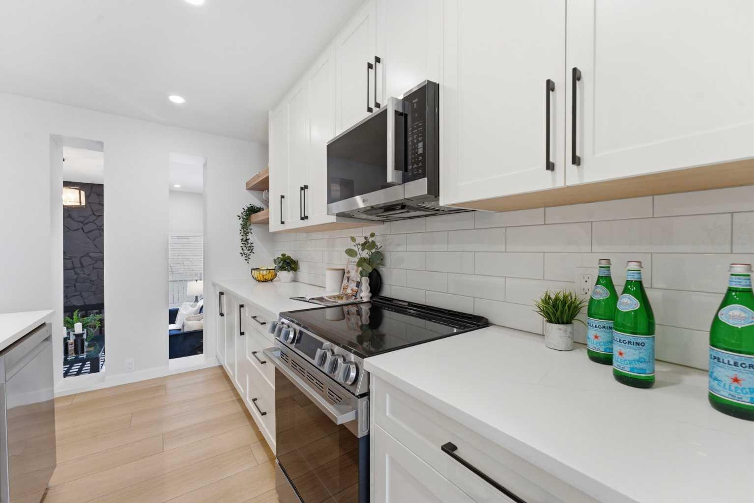99 Midpark Gardens SE 28