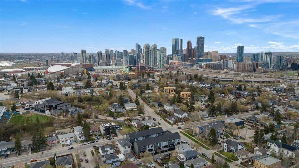 Photo of 1010 19 Avenue SE, Calgary, AB T2G 1M2 (MLS # A2340687)