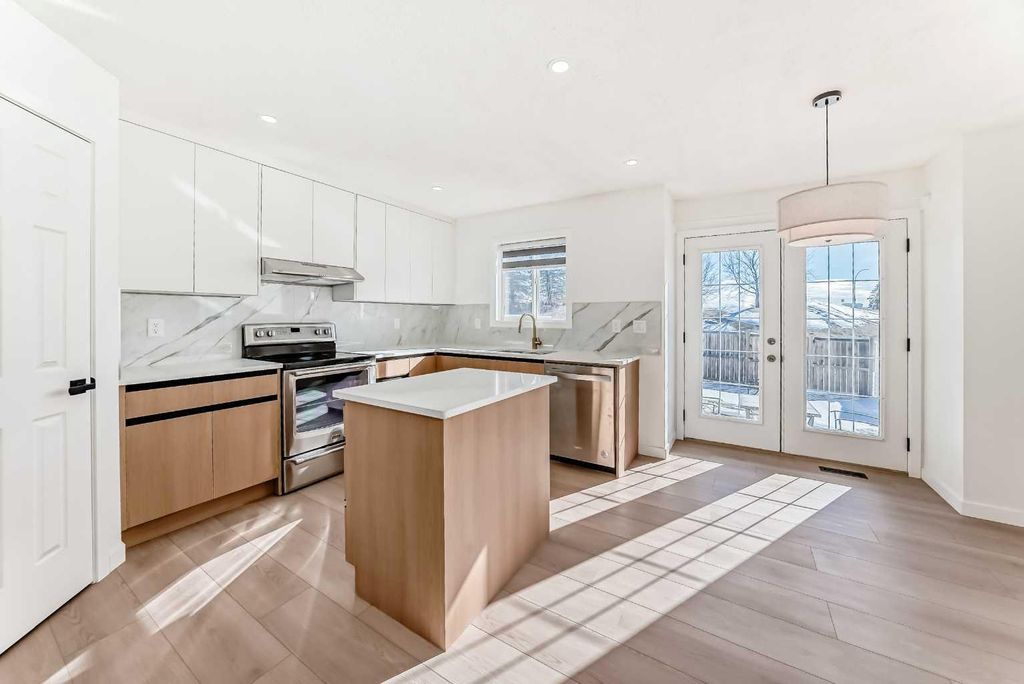 Photo of 6 Arbour Stone Rise NW, Calgary, AB T3G 4N2 (MLS # A2299070)