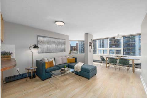 Photo of 626 15 Avenue SW #502, Calgary, AB T2R 0R5 (MLS # A2338694)