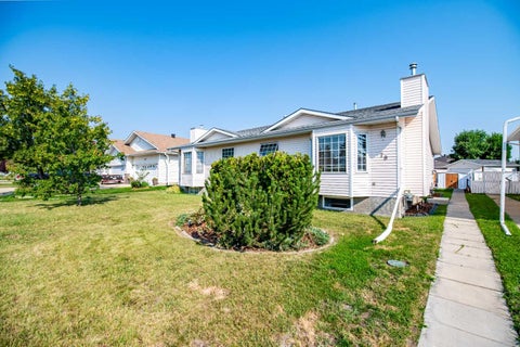 Photo of 78 Duston Street, Red Deer, AB T4R 2L5 (MLS # A2333809)