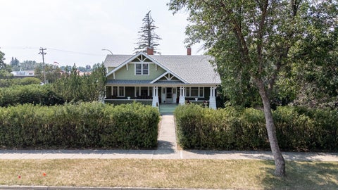 Photo of 4309 2 Street W, Claresholm, AB T0L 0T0 (MLS # A2332614)