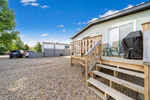 Photo of 341 Cornell Crescent SW, Medicine Hat, AB T1A 7Z3 (MLS # A2319713)
