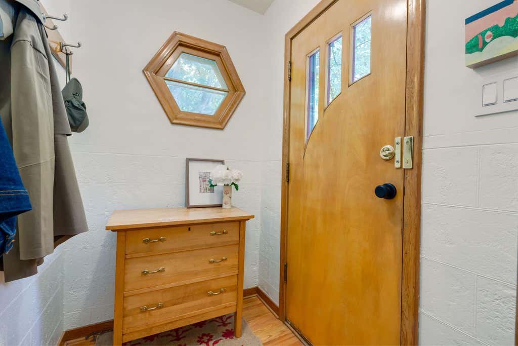 Photo of 604 10 Avenue NE, Calgary, AB T2E 0X8 (MLS # A2324248)