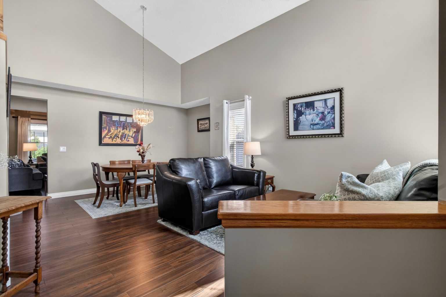 210 Douglas Ridge Place SE