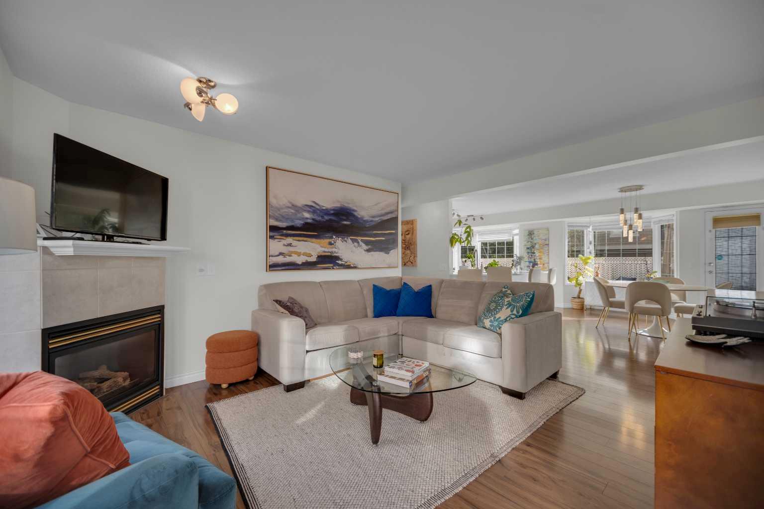 2208 29 Street SW 2
