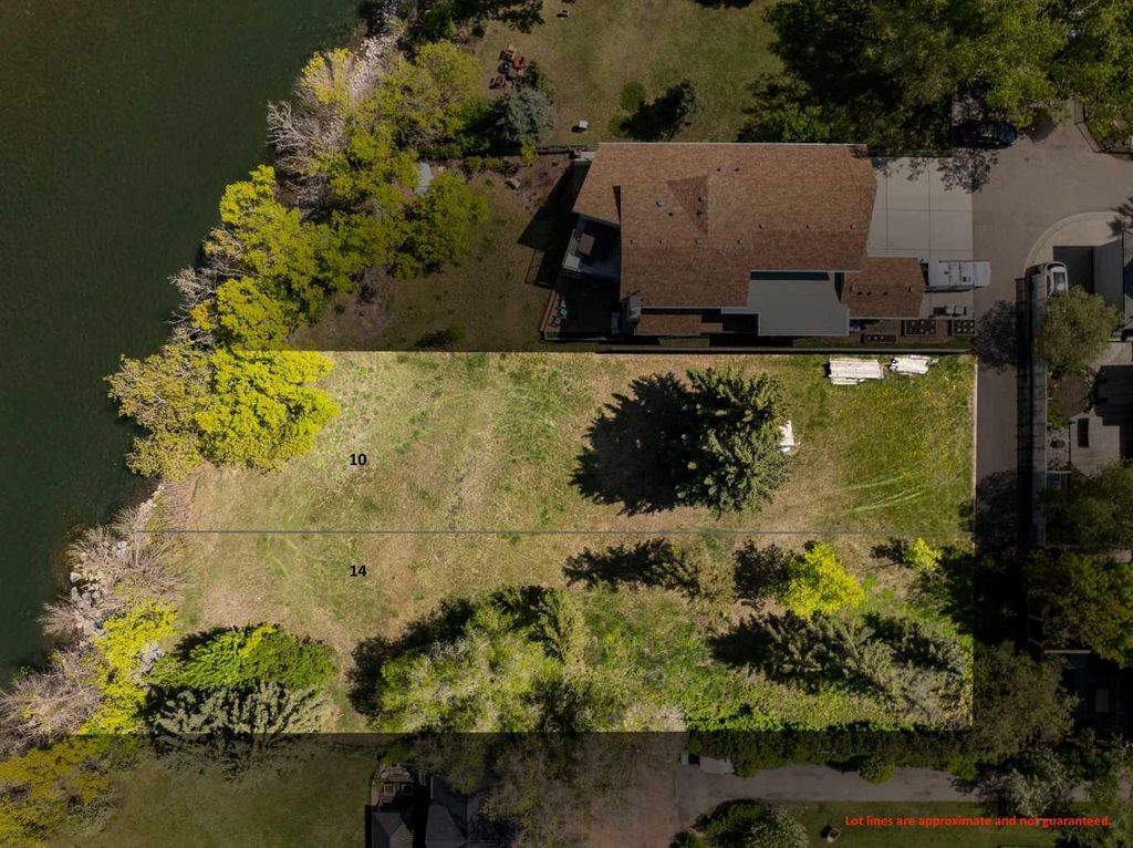 Photo of 14 Major Stewart Lane SE, Calgary, AB T2G 2Z2 (MLS # A2226395)