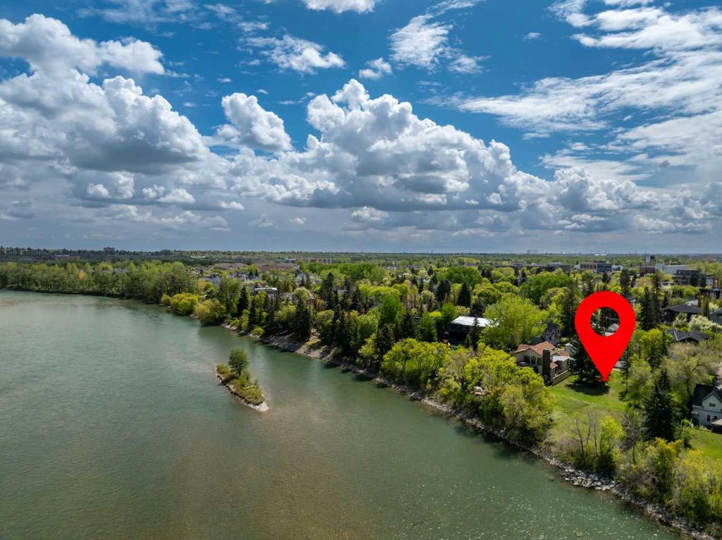 Photo of 14 Major Stewart Lane SE, Calgary, AB T2G 2Z2 (MLS # A2226395)