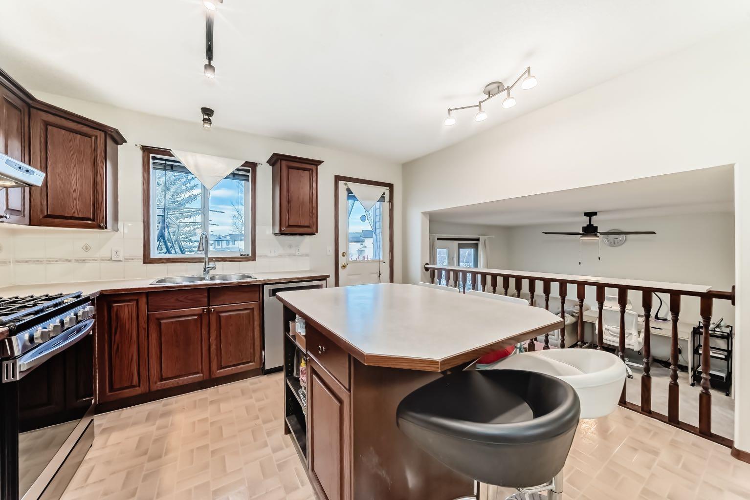 3708 Douglas Ridge Way SE