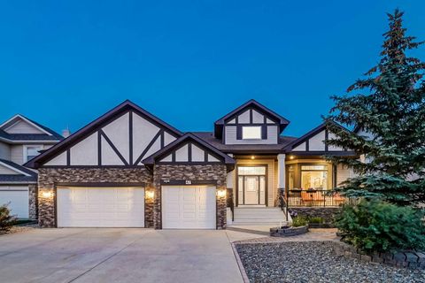 47 Rockywood Circle NW Calgary AB T3G 5W2