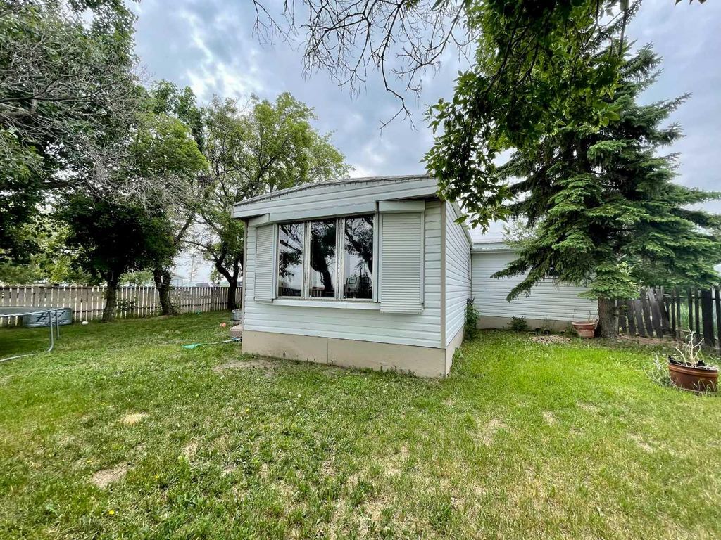 Photo of 108 5 Street, Cadogan, AB T0B 0T0 (MLS # A2060541)