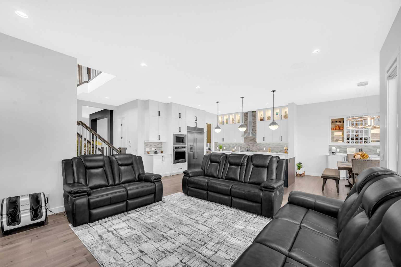 134 Corner Meadows Common NE