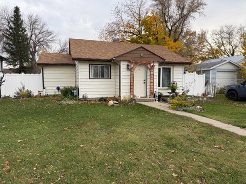Photo of 5218 42 Avenue S, Taber, AB T1G 1B3 (MLS # A2353553)