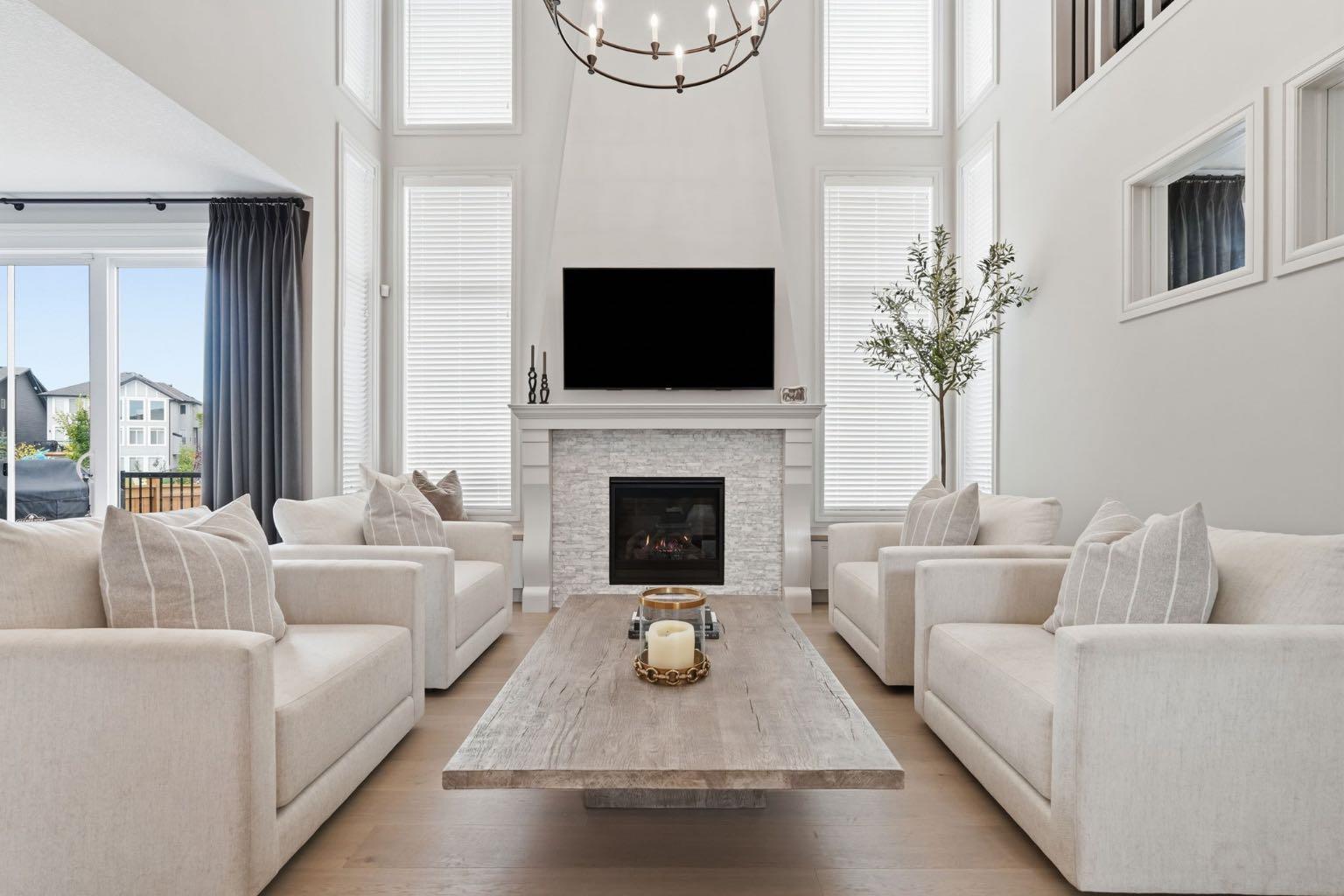 10 Legacy Woods Crescent SE