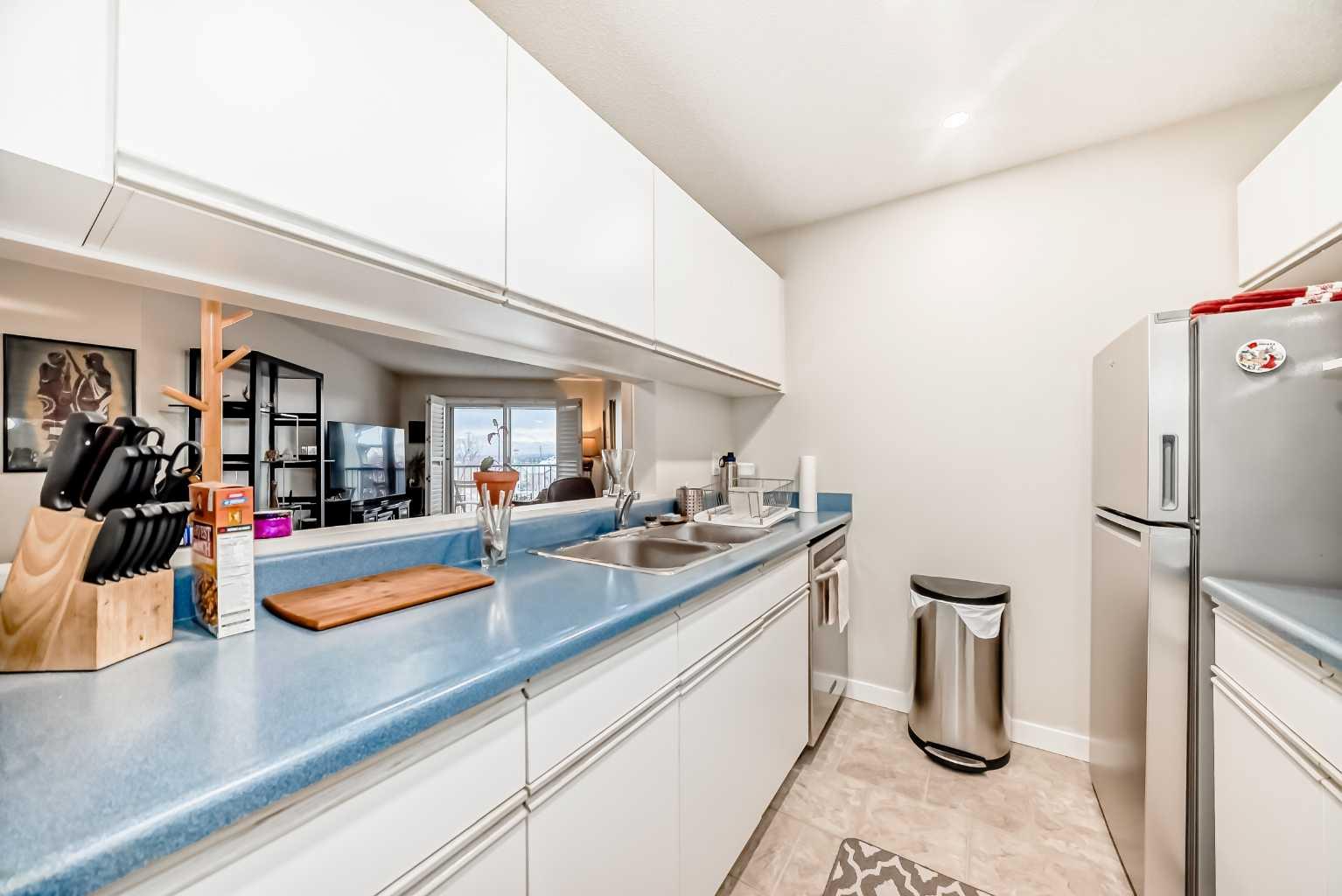 10 Dover Point SE 409