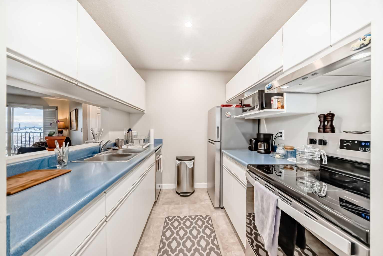 10 Dover Point SE 409