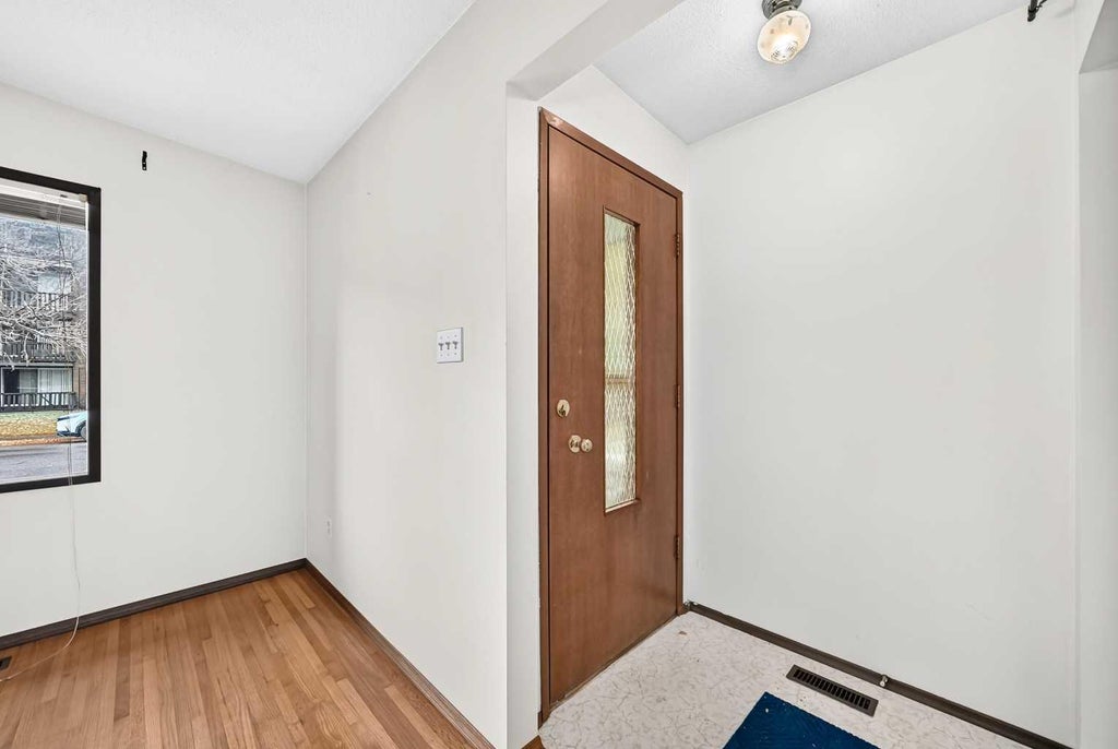 Photo of 823 67 Avenue SW, Calgary, AB T2V 0M6 (MLS # A2351912)