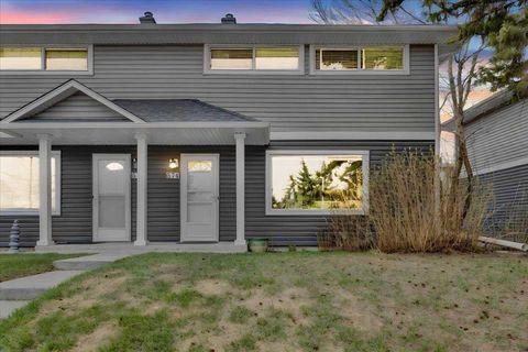 Photo of 674 Regal Park NE, Calgary, AB T2E 0S6 (MLS # A2306449)