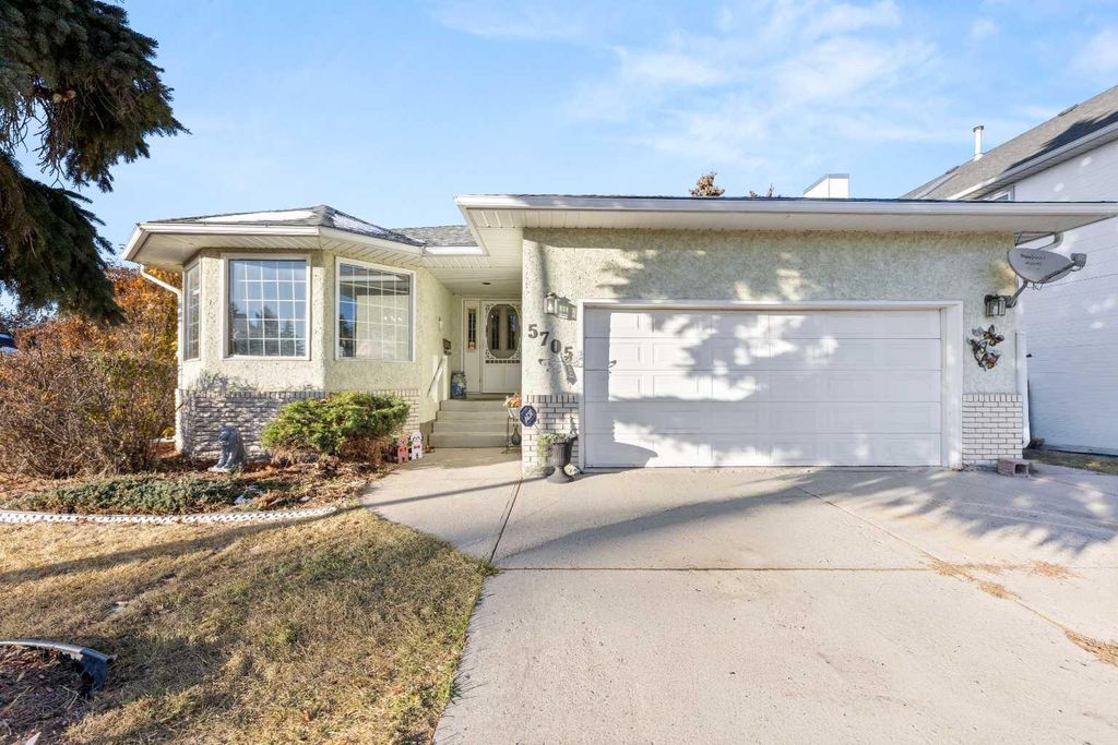 Photo of 5705 59 Avenue, Olds, AB T4H 1K3 (MLS # A2264131)