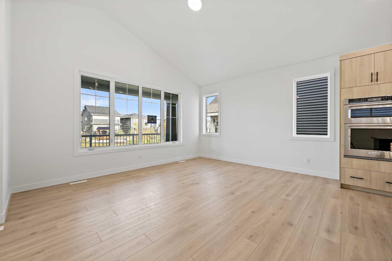 116 Mitchell Walk NW