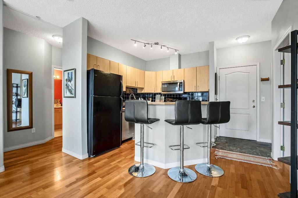 Photo of 1026 12 Avenue SW #306, Calgary, AB T2R 0J6 (MLS # A2273478)