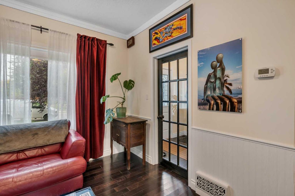 Photo of 5820 Bowwater Crescent NW, Calgary, AB T3B 2E2 (MLS # A2348092)