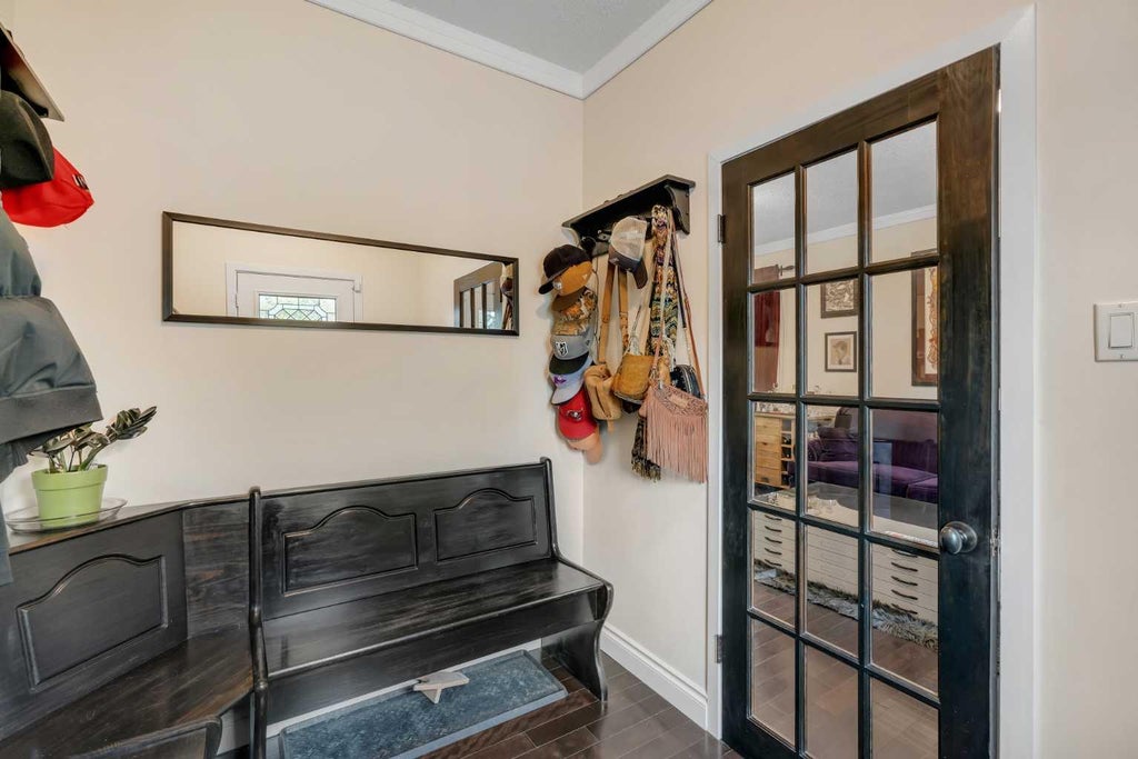 Photo of 5820 Bowwater Crescent NW, Calgary, AB T3B 2E2 (MLS # A2348092)