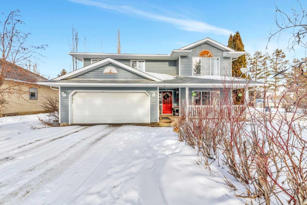 Photo of 220 1 Avenue E, Maidstone, SK S0M 1M0 (MLS # A2289430)