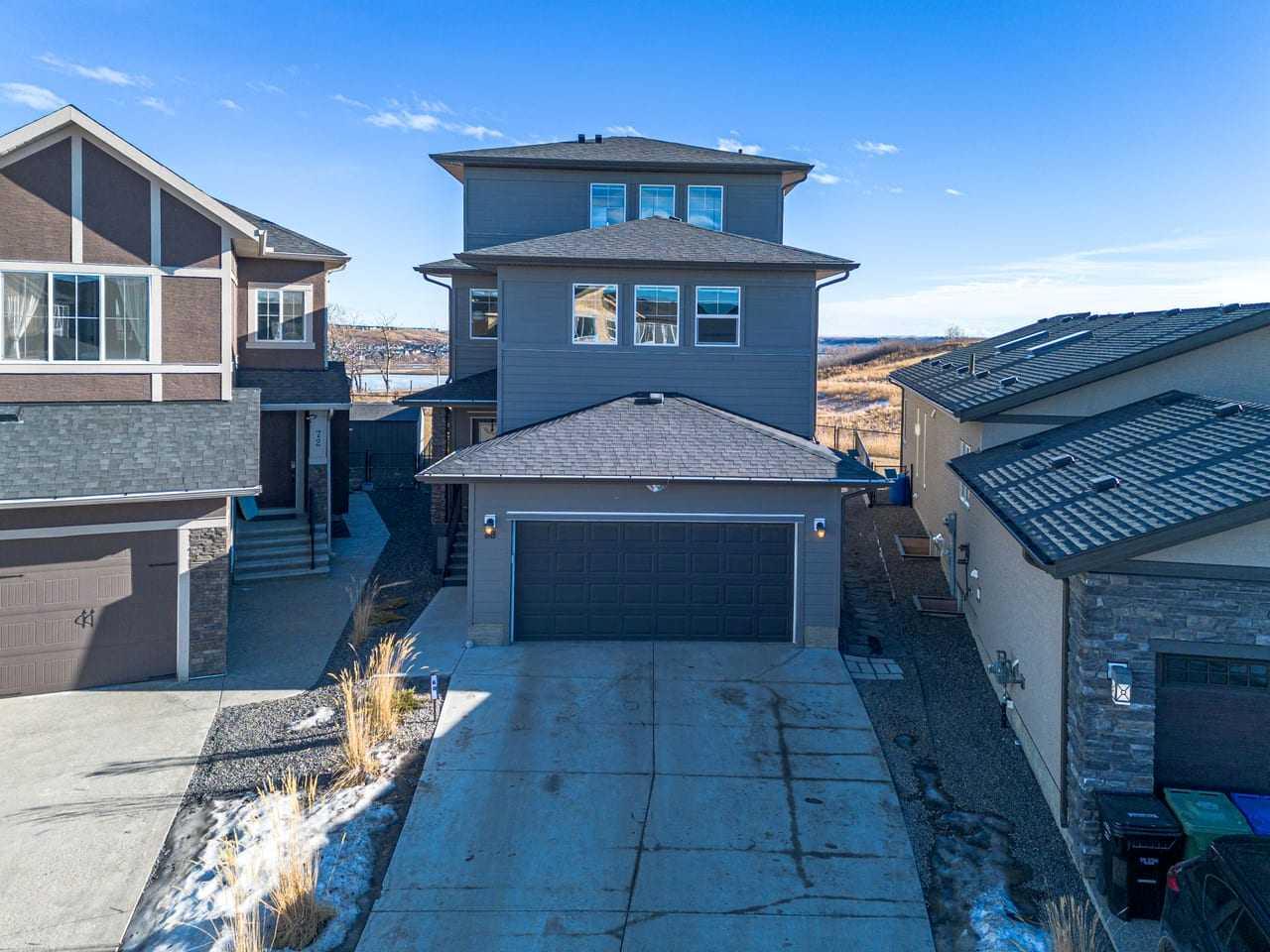 68 Walcrest View SE