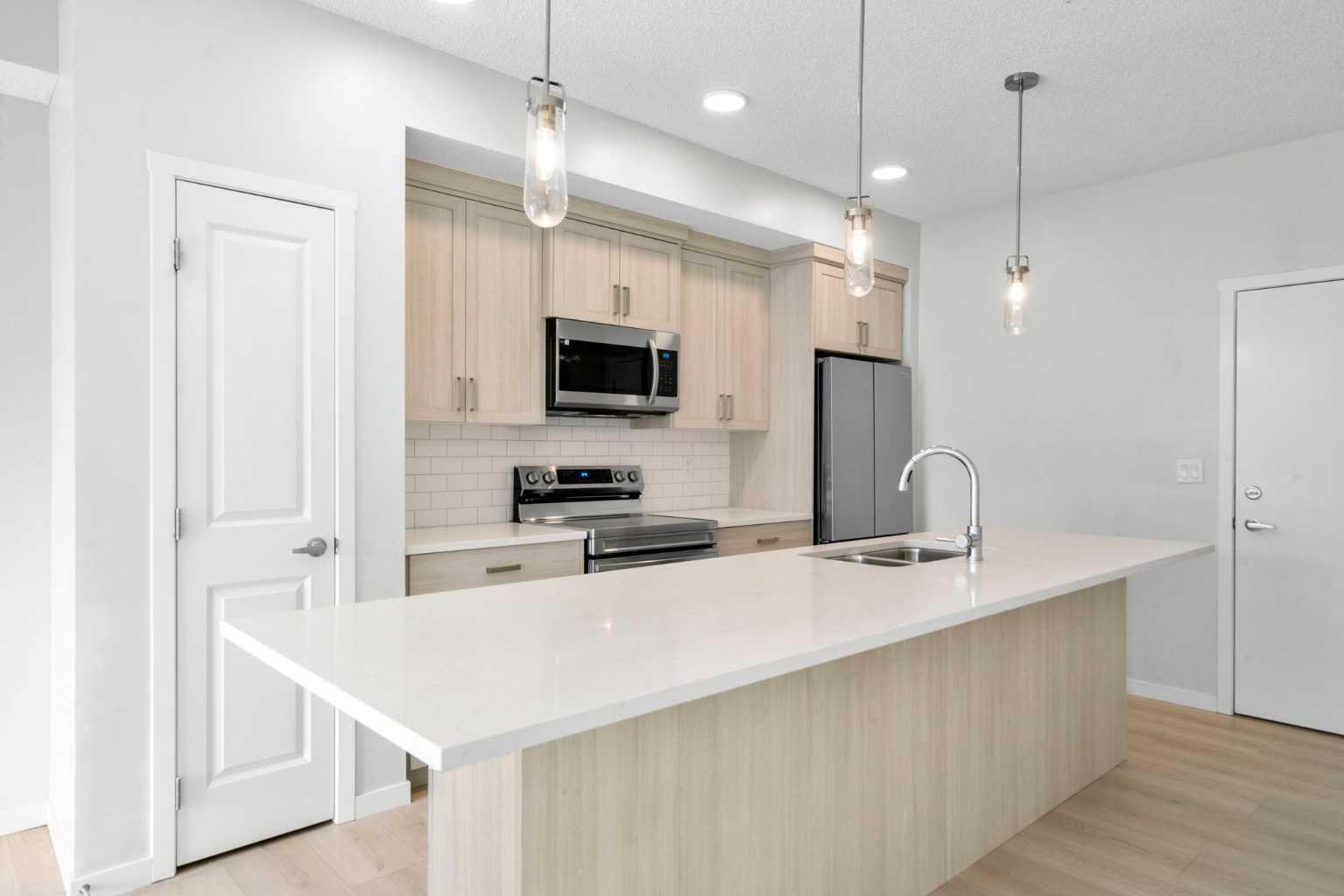 550 Belmont Street SW 4210