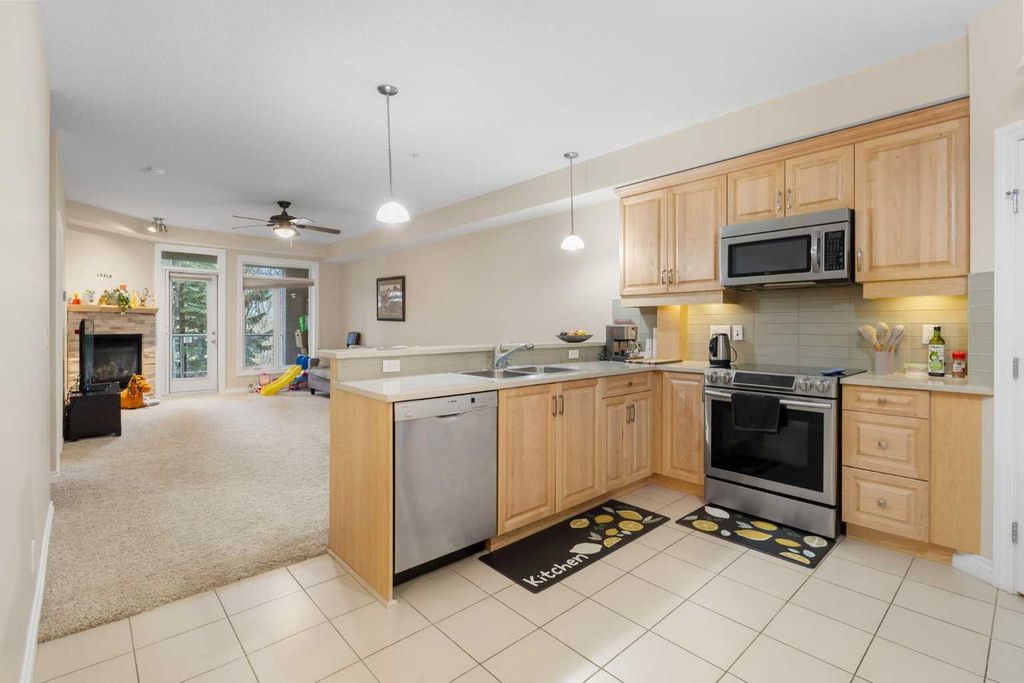 Photo of 14 Hemlock Crescent SW #8103, Calgary, AB T3C 2Z1 (MLS # A2289870)