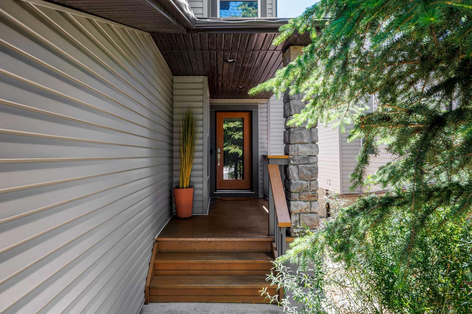 156 Everoak Close SW