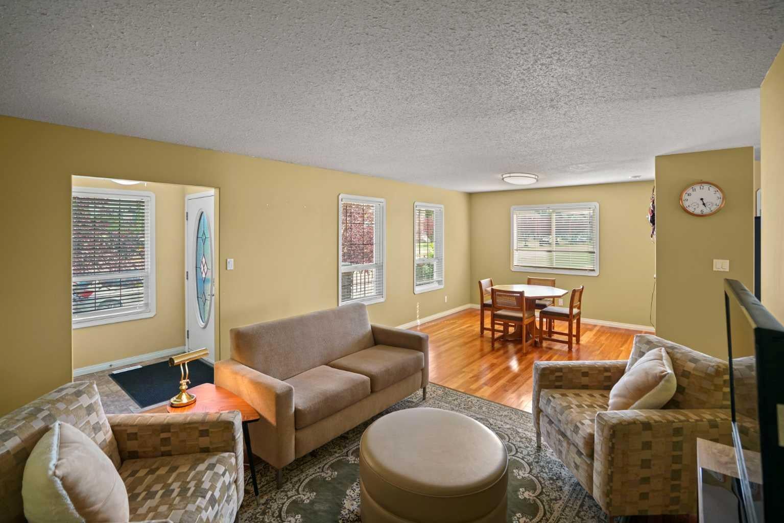 2502 Valleyview Drive