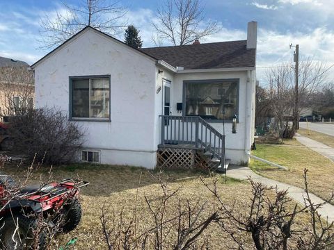 1402 Centre A Street NE Calgary AB T2E 2Z9