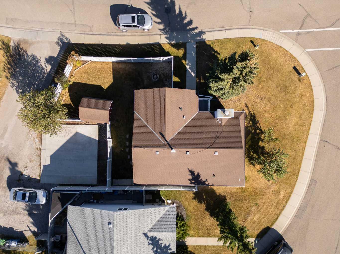 2 West Barrett Place