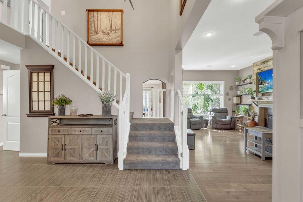 Photo of 4396 Ryders Ridge Boulevard, Sylvan Lake, AB T4S 0J7 (MLS # A2314969)