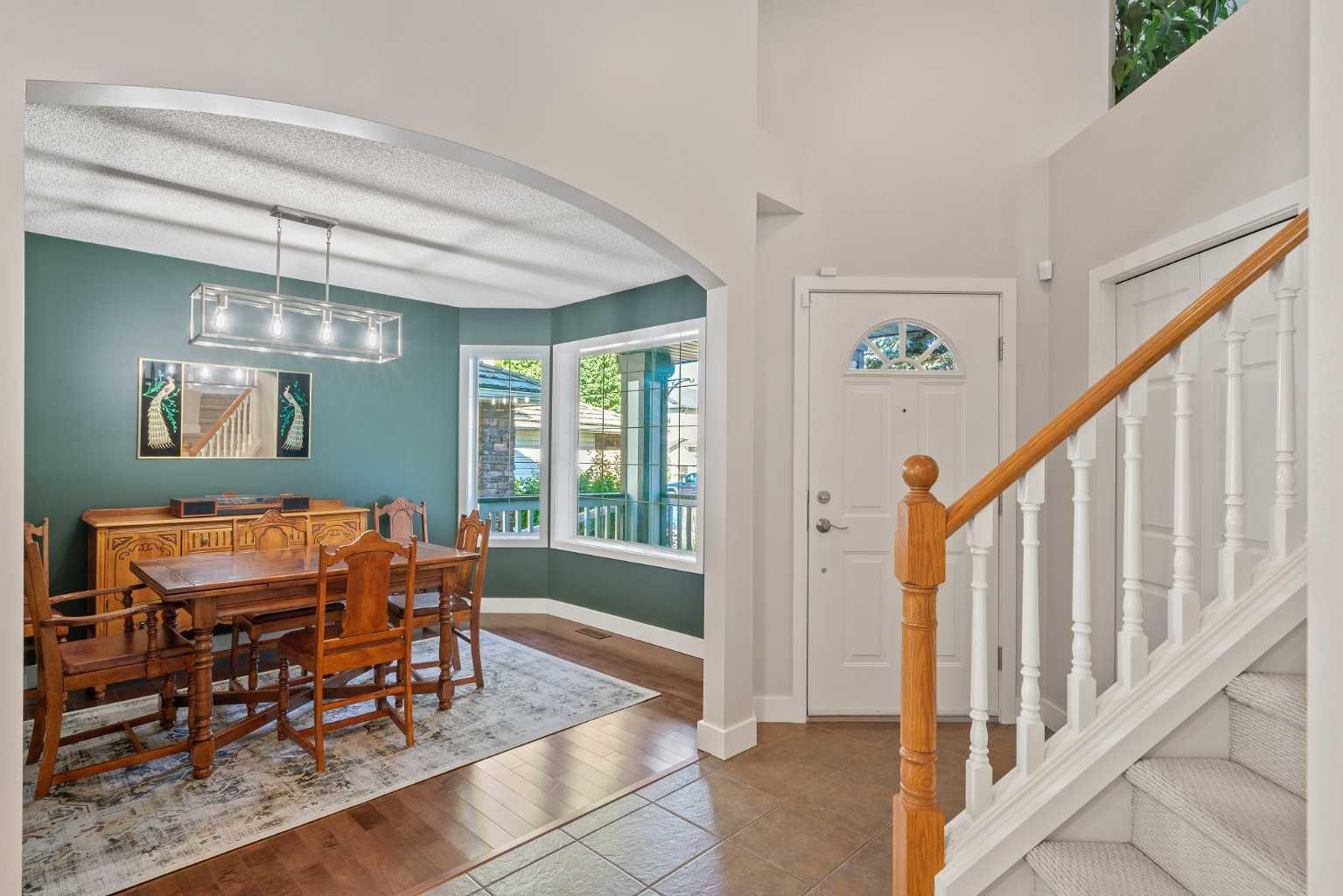 45 Mt Douglas Close SE