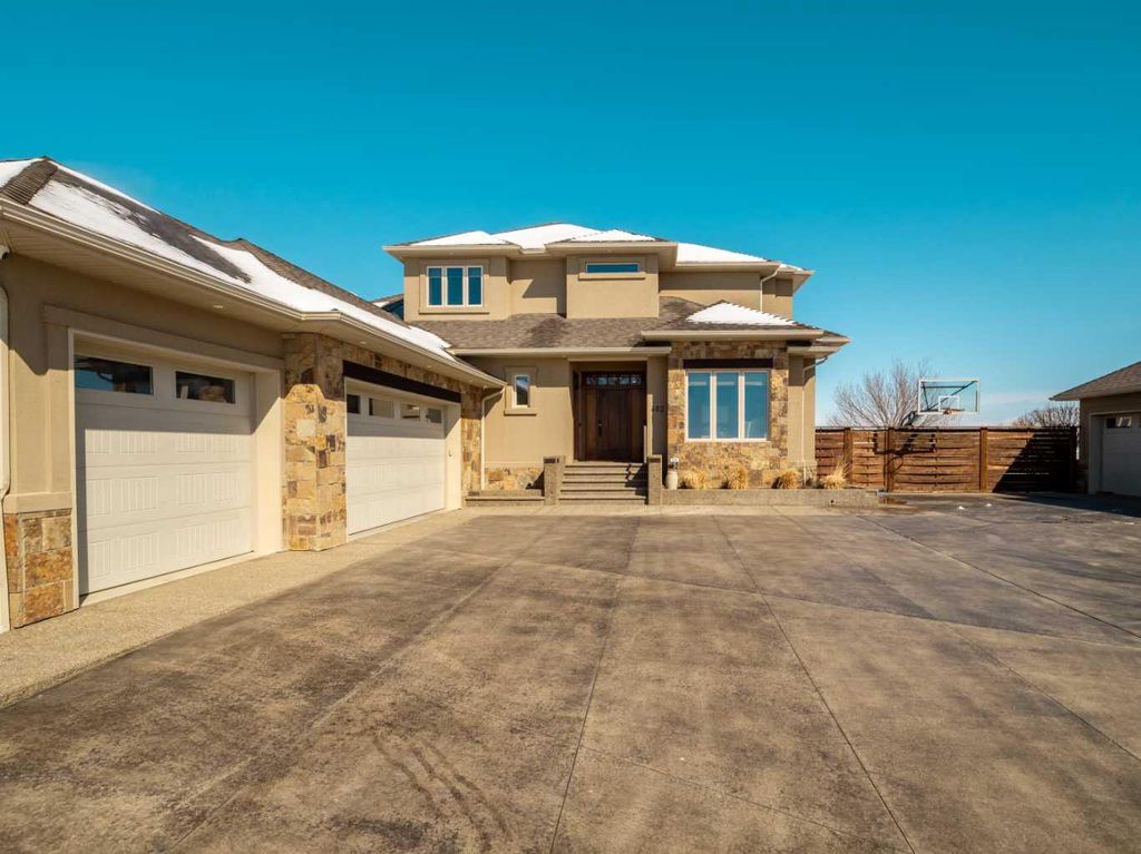 Photo of 402 Meadow Lark Drive W, Rural Lethbridge County, AB T1J 5R8 (MLS # A2300440)