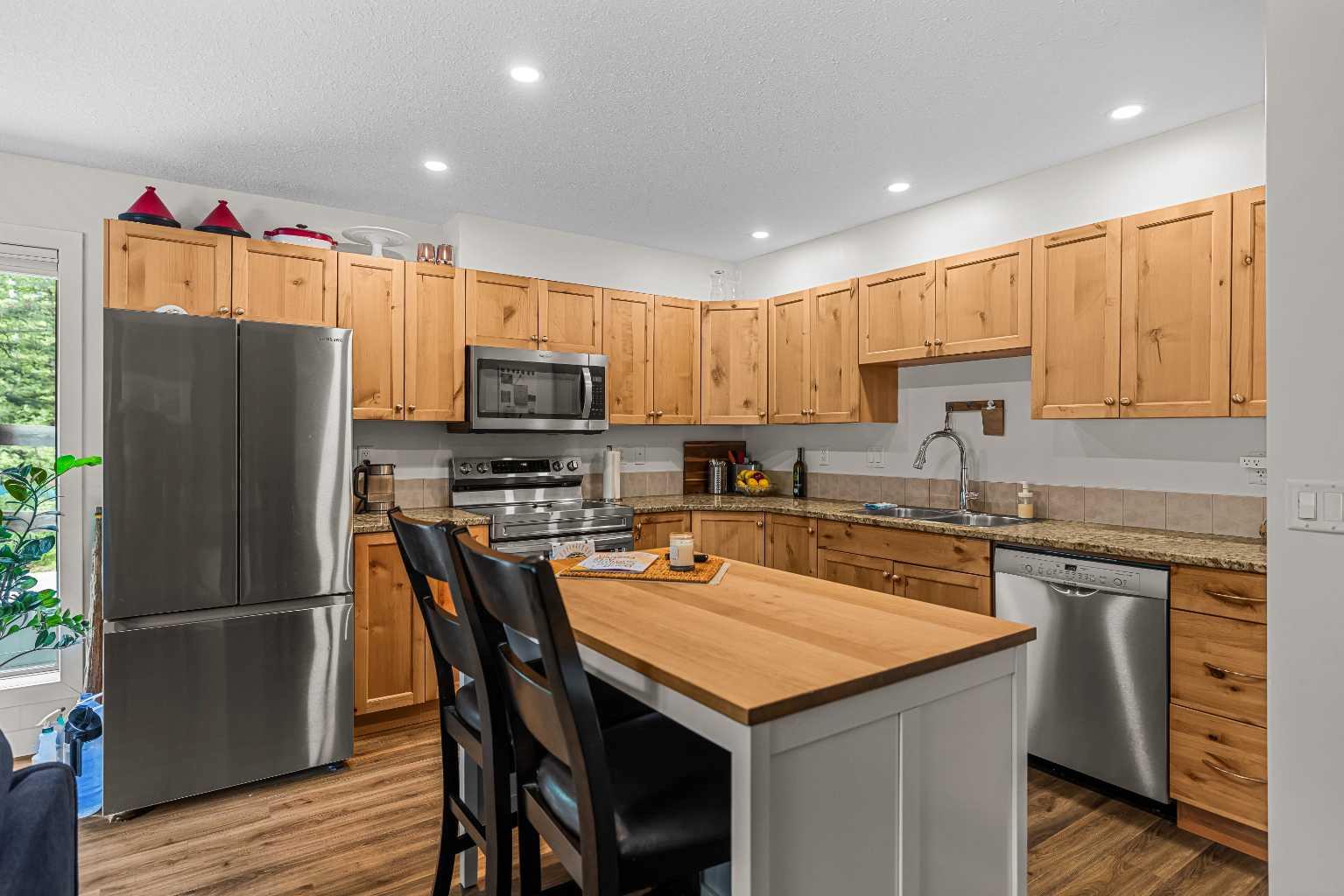 300 Palliser Lane Lane 118