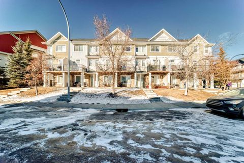 82 New Brighton Landing SE Calgary AB T2Z 1C1