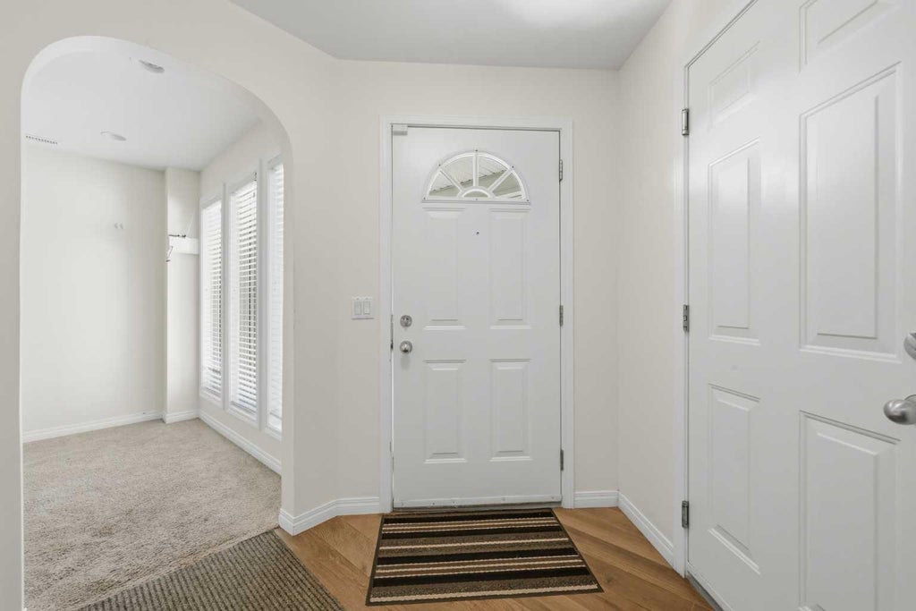 Photo of 116 Rockyledge Crescent NW, Calgary, AB T3G 5N1 (MLS # A2338899)